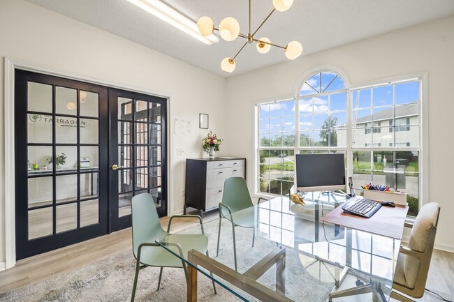 The Tarragon Apartments in Dothan, AL - Building Photo - Building Photo