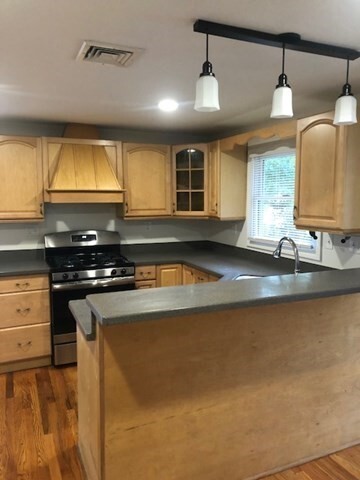 property at 121 Park Ave