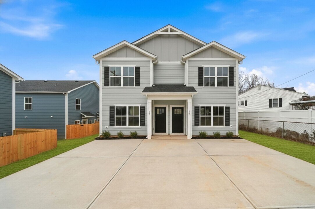 10th St SE Townhomes in Hickory, NC - Foto de edificio