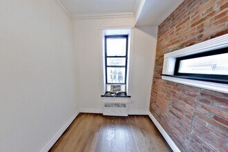 424 W 51st St in New York, NY - Building Photo - Building Photo
