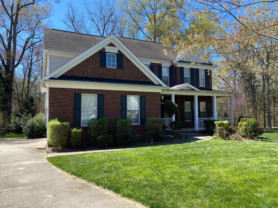 9012 Huntsmaster Pl in Waxhaw, NC - Building Photo