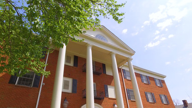 Tarleton Square in Charlottesville, VA - Building Photo - Building Photo