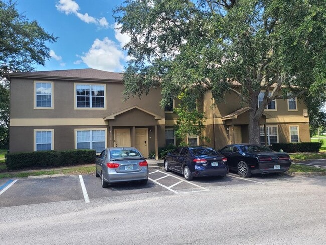 36101 Deer Creek Dr in Zephyrhills, FL - Building Photo - Building Photo