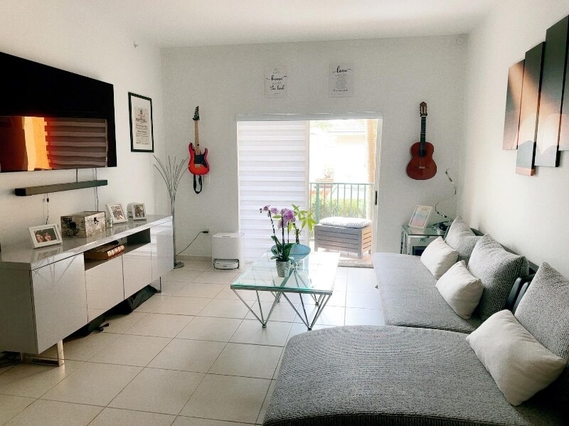 7220 NW 114th Ave in Doral, FL - Building Photo