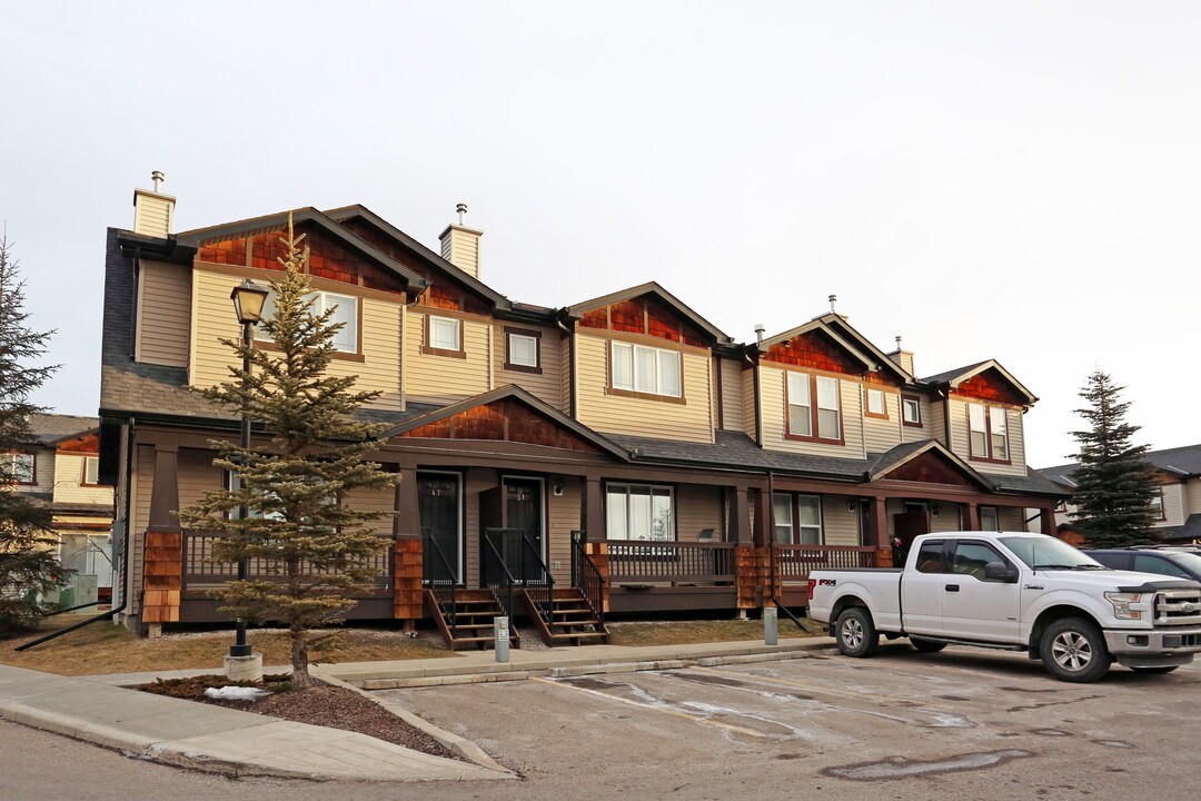99 Panatella Pike NW in Calgary, AB - Building Photo
