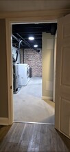 137 Rochester Pl, Unit Basement in Baltimore, MD - Building Photo - Building Photo