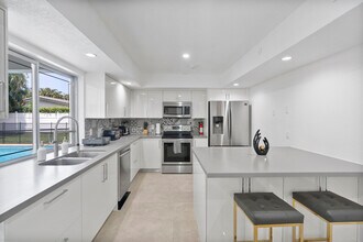 3721 N 55th Ave in Hollywood, FL - Building Photo - Building Photo