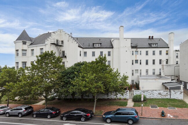 Carolina on the Hill in Washington, DC - Building Photo - Building Photo