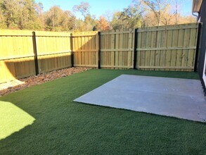 10588 Brothers Ln in Flint, TX - Foto de edificio - Building Photo