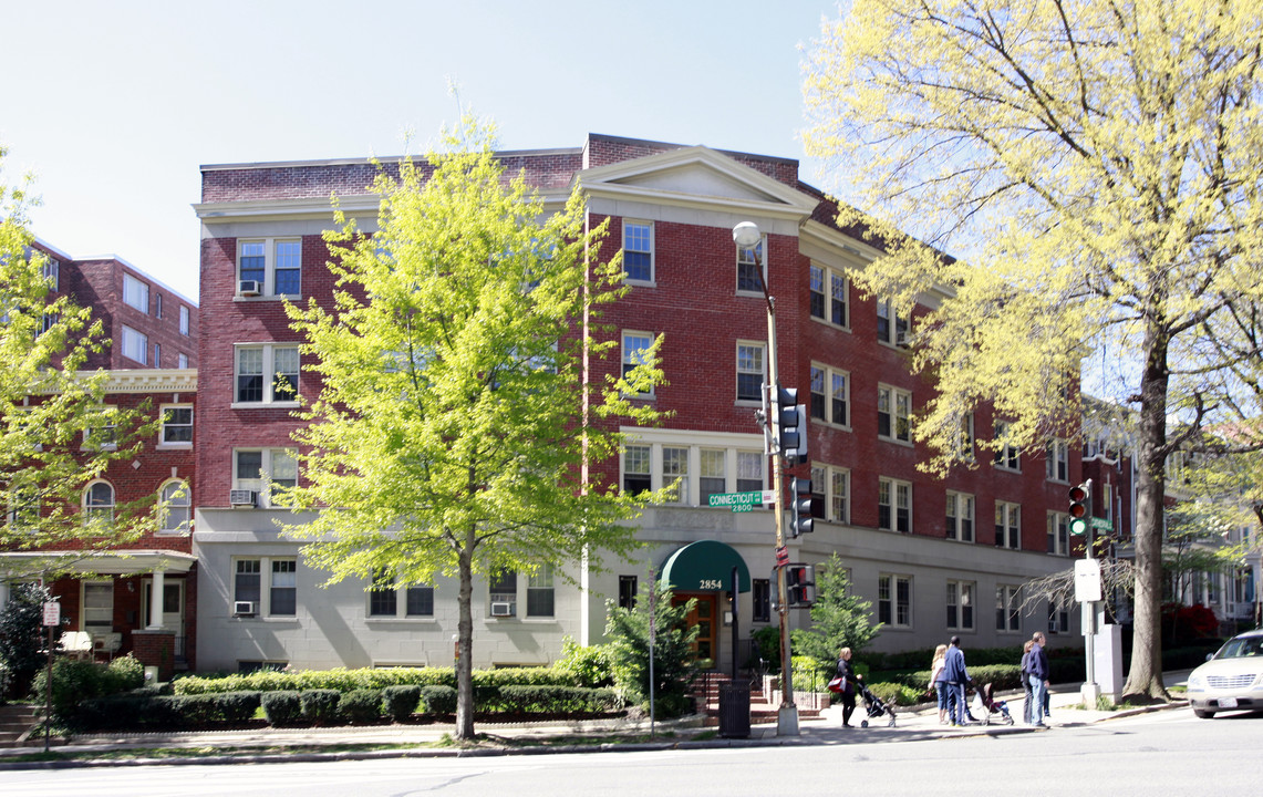 2854 Connecticut Ave NW in Washington, DC - Building Photo