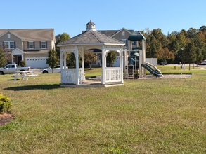 2223 Kay Hl Dr in Waldorf, MD - Building Photo - Building Photo