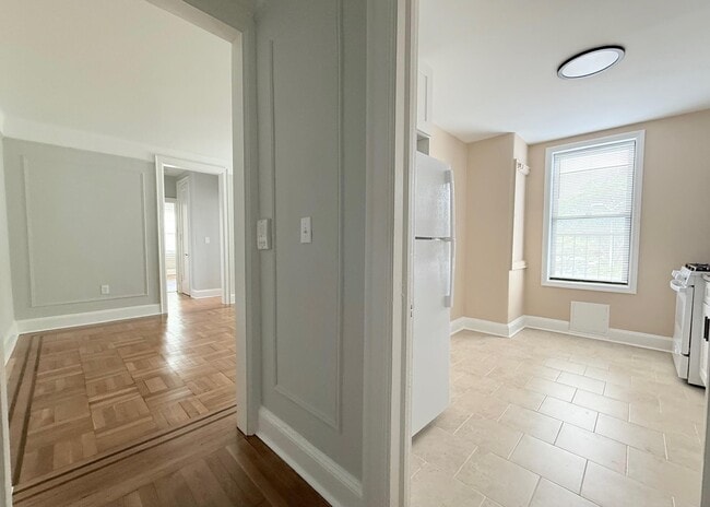 12 Chatsworth Ave in Larchmont, NY - Building Photo - Building Photo