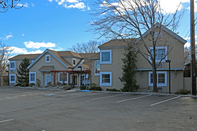 Mountain View Apartments in Reno, NV - Foto de edificio - Building Photo