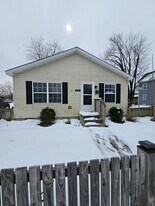 207 Broad St in Hurlock, MD - Building Photo