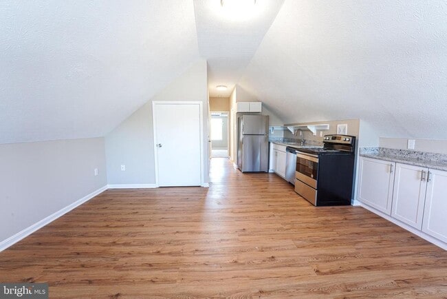 3105 Shawnee Dr