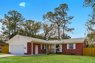 4936 Perrine Dr in Jacksonville, FL - Building Photo - Building Photo