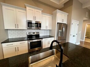 33 E Northampton St, Unit 303 in Wilkes-Barre, PA - Building Photo - Building Photo