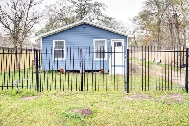 8627 Wileyvale Rd in Houston, TX - Building Photo - Building Photo