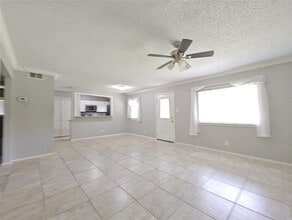 5636 Birchmont Dr in Houston, TX - Building Photo - Building Photo