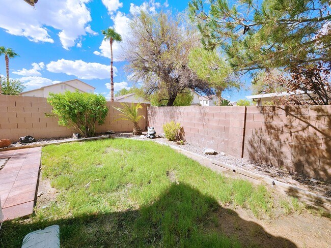 1005 Welkin St in Henderson, NV - Building Photo - Building Photo