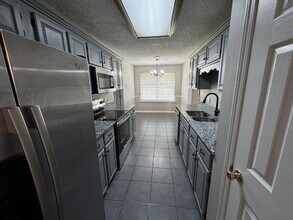 208 Easy St in Hinesville, GA - Building Photo - Building Photo