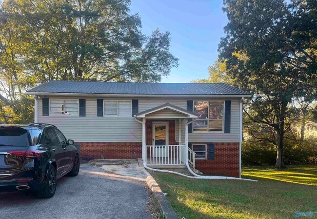 property at 3201 Delia Ln NW