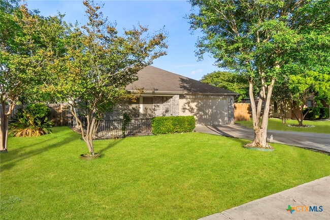 2051 Dragon Trail in New Braunfels, TX - Building Photo - Building Photo