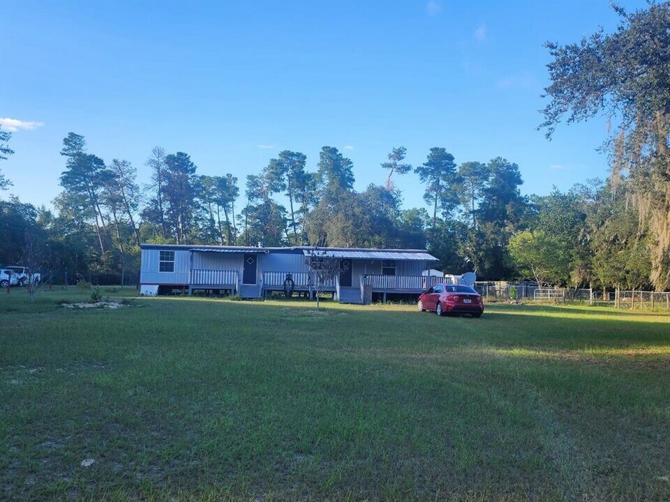 17155 SW 17th Cir in Ocala, FL - Building Photo