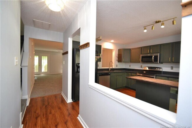 308 Black Bird Ct in Cary, NC - Building Photo - Building Photo