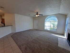 212 Enchanted Ct in Grand Prairie, TX - Building Photo - Building Photo