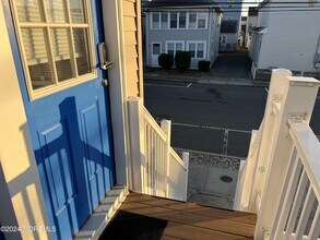 132 Lincoln Ave-Unit -B in Seaside Heights, NJ - Foto de edificio - Building Photo
