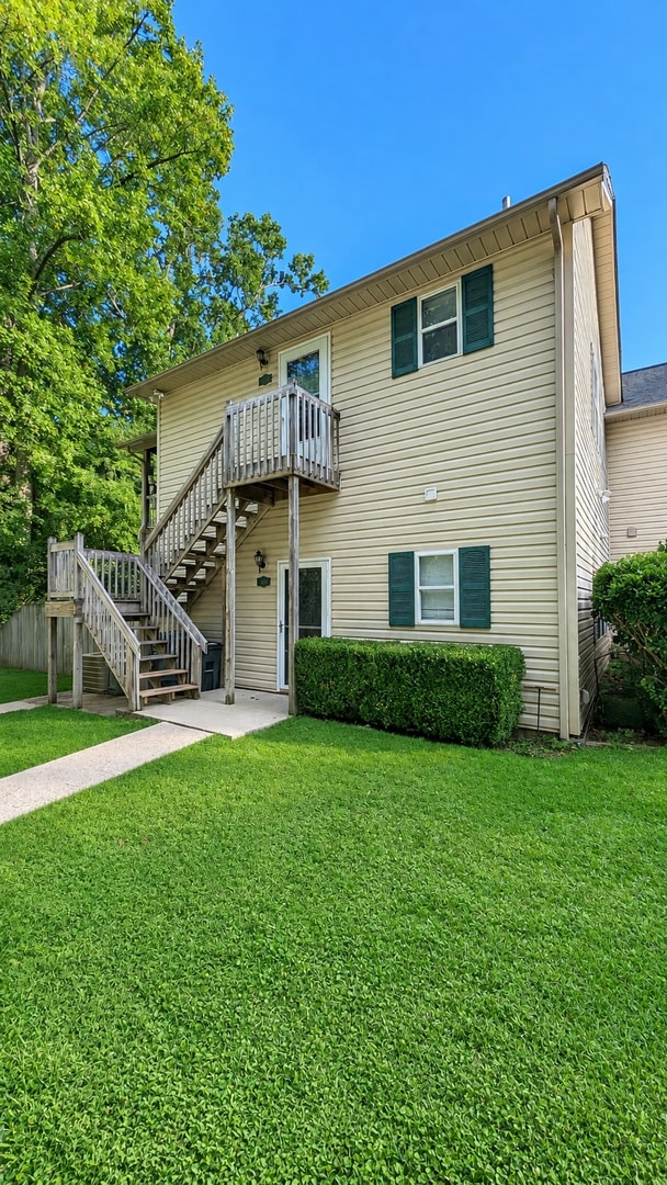 property at 118 S Park Ln