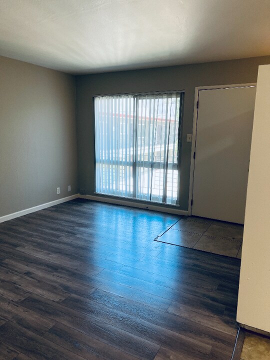 6638 MacArthur Blvd in Oakland, CA - Building Photo