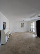 1900 NE 186th Dr in North Miami Beach, FL - Building Photo - Building Photo