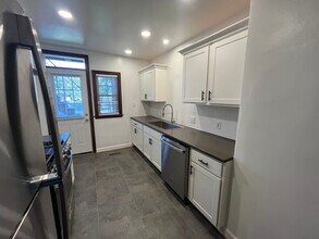 1725 King Ave, Unit A in Columbus, OH - Building Photo - Building Photo