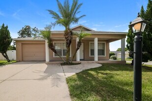 143 Diamond Ridge Blvd in Auburndale, FL - Building Photo