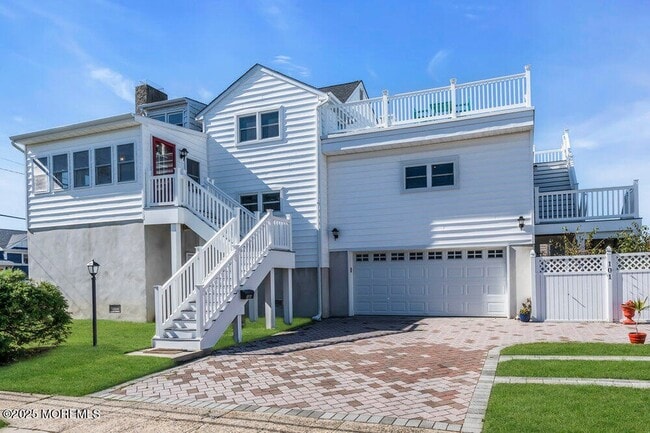 property at 101 St Louis Ave
