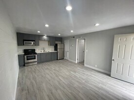 3719 Hazelwood St in Las Vegas, NV - Building Photo