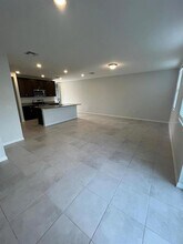 4474 Burrowing Owl Lp in St. Cloud, FL - Foto de edificio - Building Photo