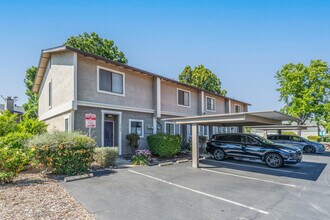 1450 Portola Ave in Livermore, CA - Foto de edificio - Building Photo