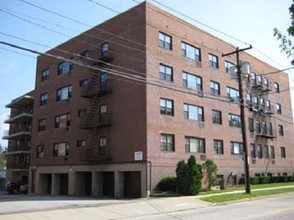 Heritage House in Mineola, NY - Building Photo - Building Photo