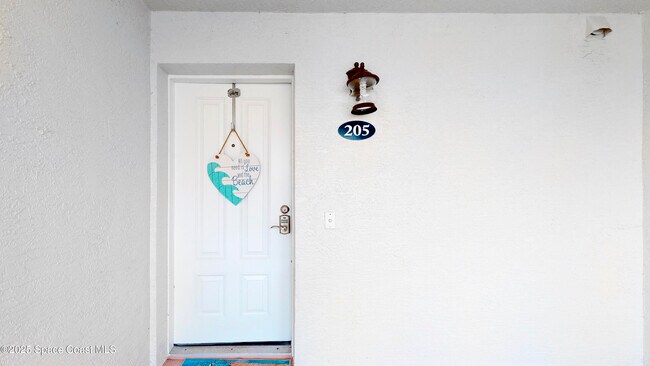 121 Lancha Cir in Indian Harbour Beach, FL - Building Photo - Building Photo