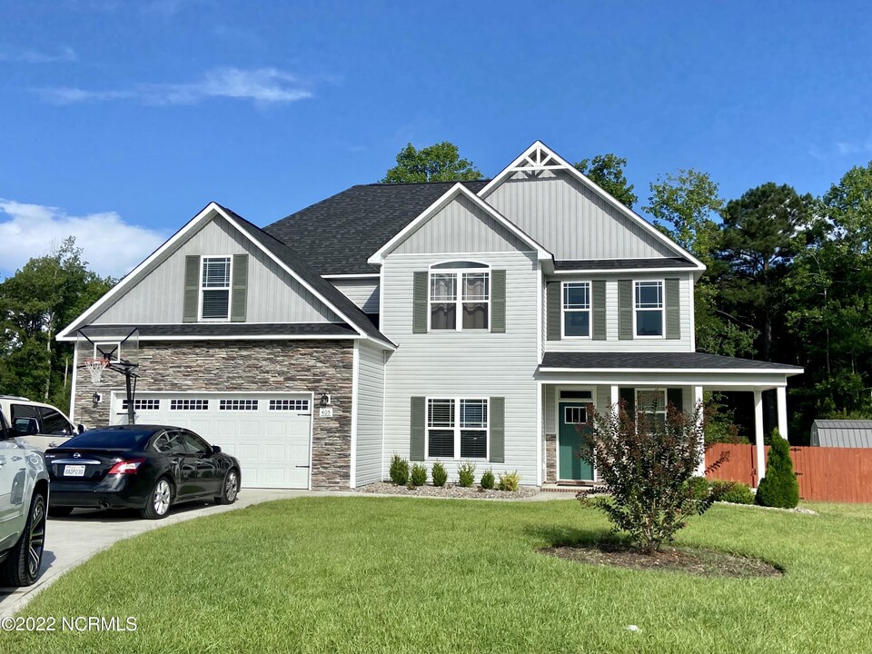 405 Olde Sail Ct in Sneads Ferry, NC - Building Photo