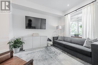 1224 Shaw St in Toronto, ON - Building Photo - Building Photo