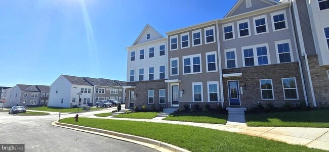 1726 Blacksmith Wy in Frederick, MD - Foto de edificio - Building Photo
