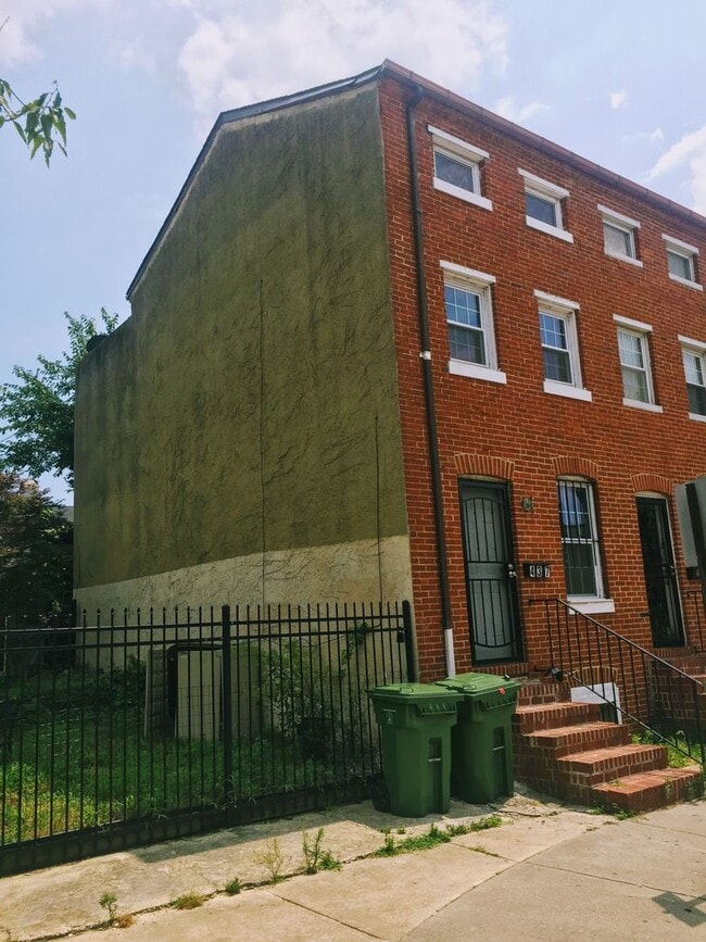 property at 437 Orchard St