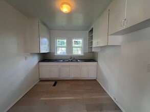 928 N Locust Ln in Midwest City, OK - Building Photo - Building Photo