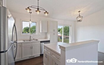 3832 McIntosh Dr NW in Rochester, MN - Building Photo - Building Photo