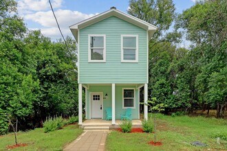 830 Martin Luther King Dr in San Marcos, TX - Building Photo - Building Photo