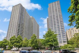 4250 N Marine Dr in Chicago, IL - Building Photo